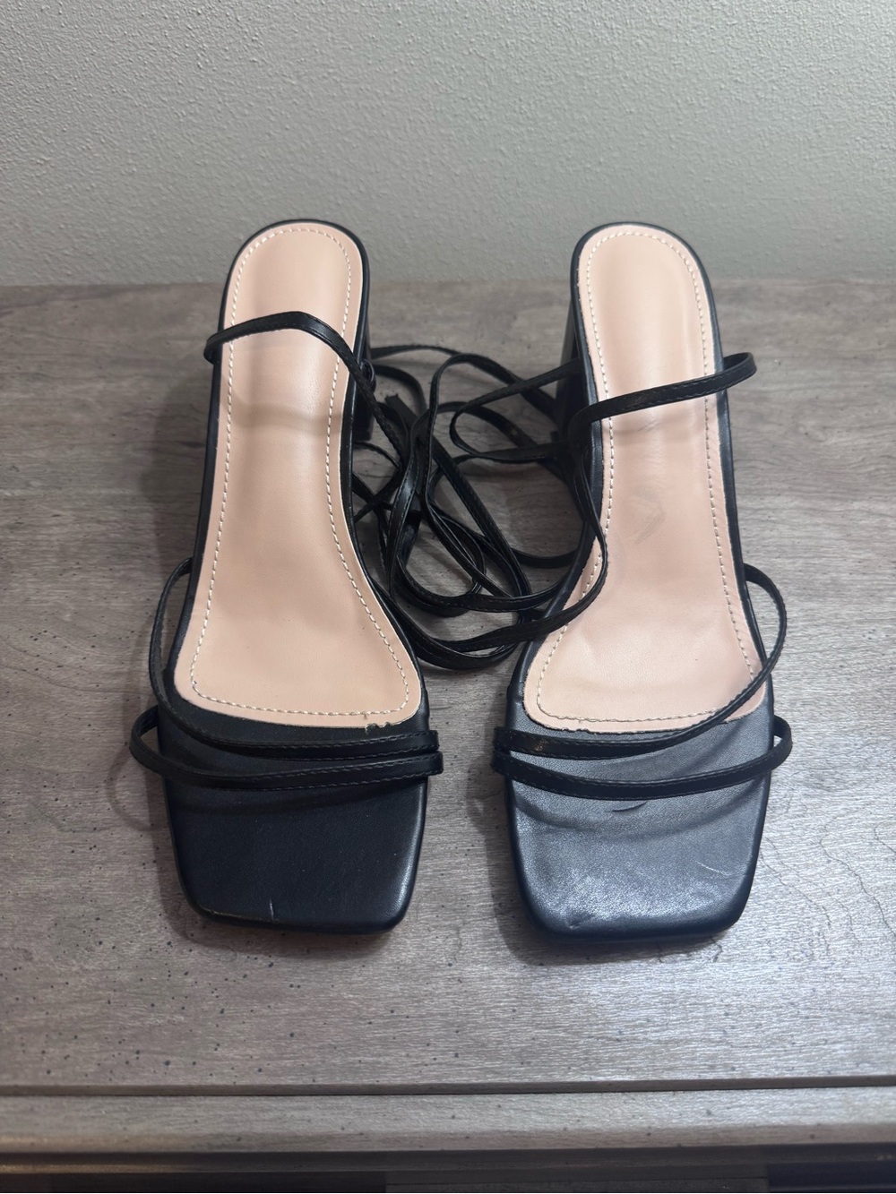 Women's Black Strappy Square-Toe Heeled Sandals